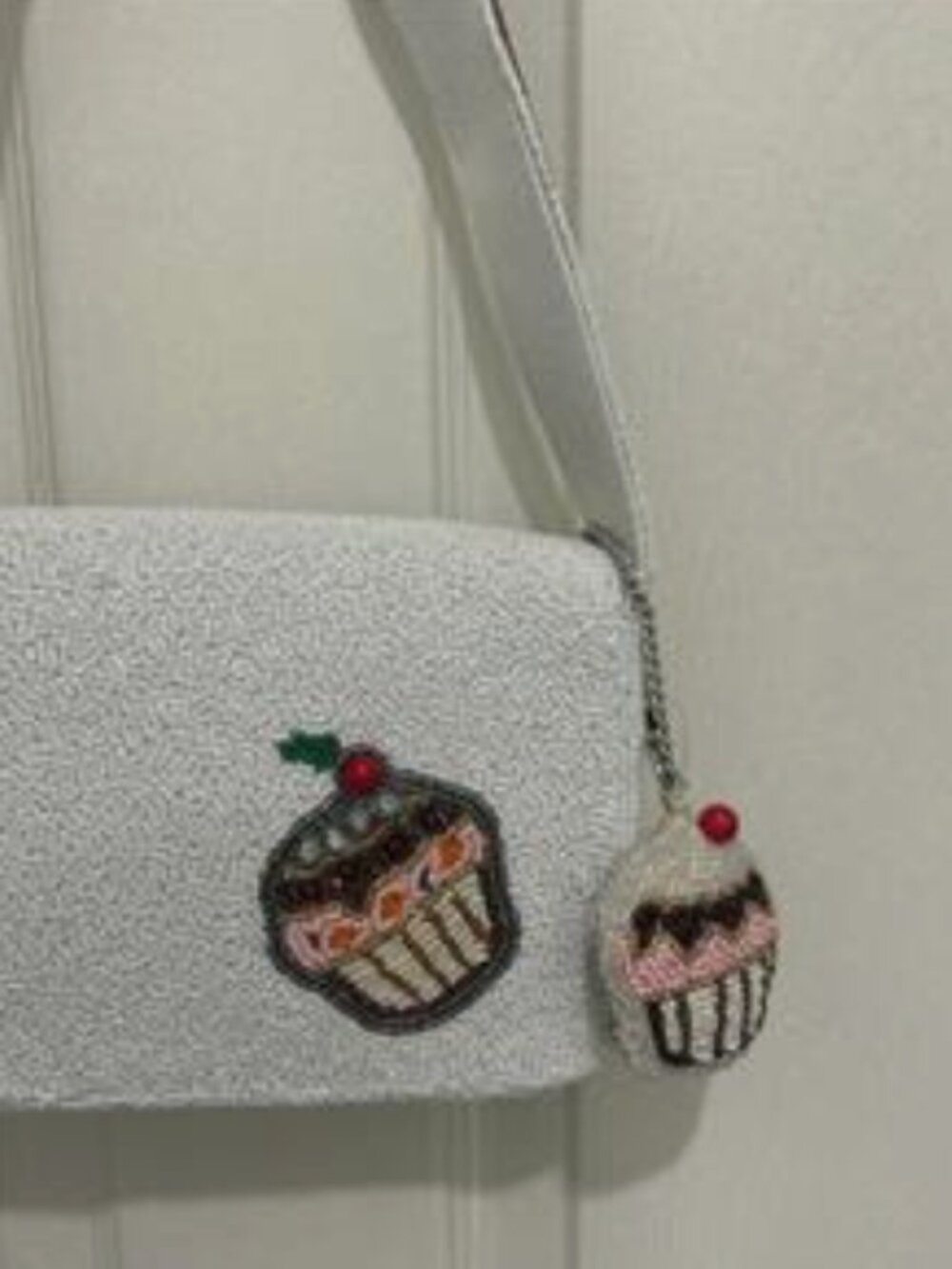 Cupcakes Beaded Sequin Bag Handcrafted in India w Cupcake Charm NWT - Picture 5 of 5